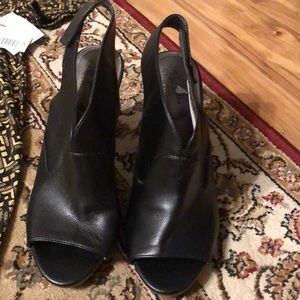 Lifestride sling back peep toe heels